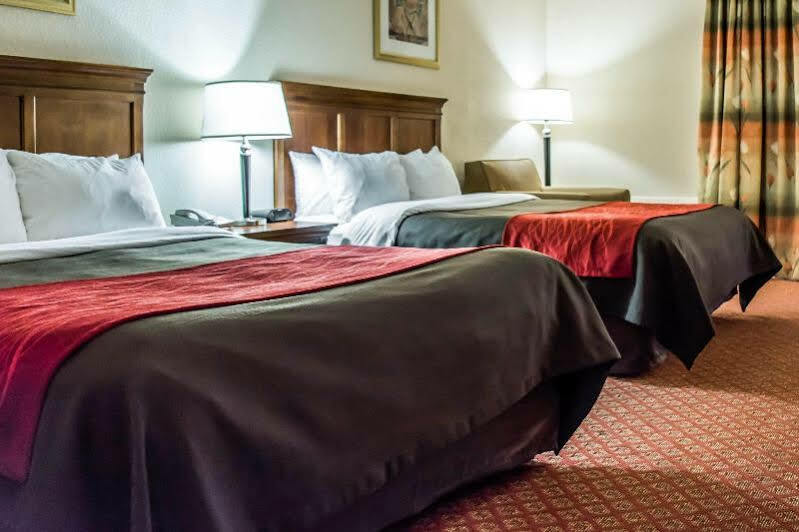 Hotel Baymont By Wyndham Bonita Springs Esterno foto